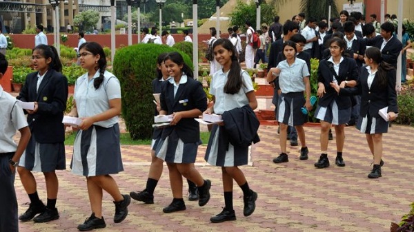 Modi govt to reduce the budget for school education by Rs 3000 crore due to lack of funds Modi govt to reduce the budget for school education by Rs 3000 crore due to lack of funds